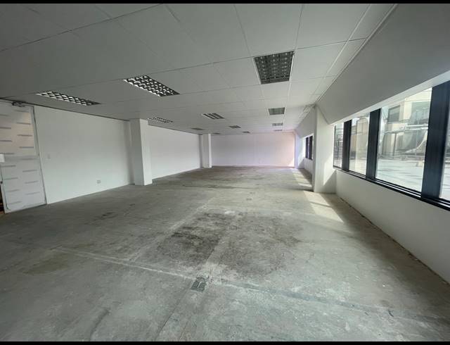 171M² OFFICE TO LET IN KILLARNEY